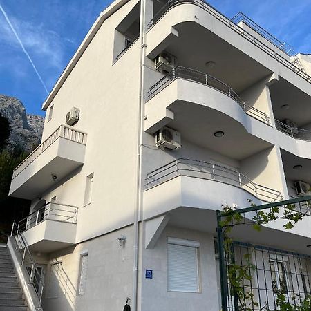Apartments Coric Baska Voda Luaran gambar