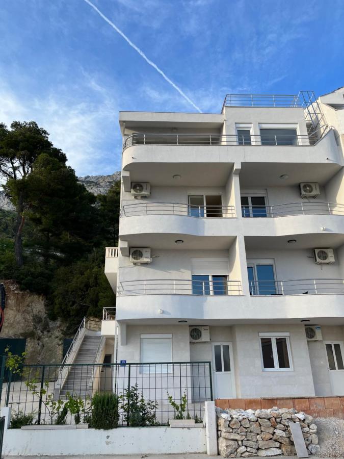 Apartments Coric Baska Voda Luaran gambar