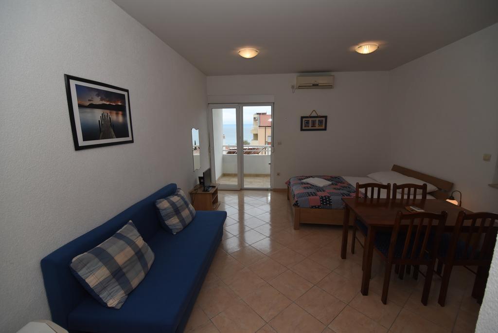 Apartments Coric Baska Voda Luaran gambar