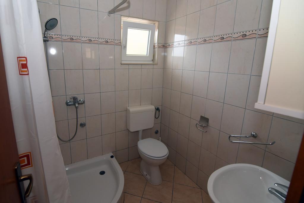 Apartments Coric Baska Voda Luaran gambar