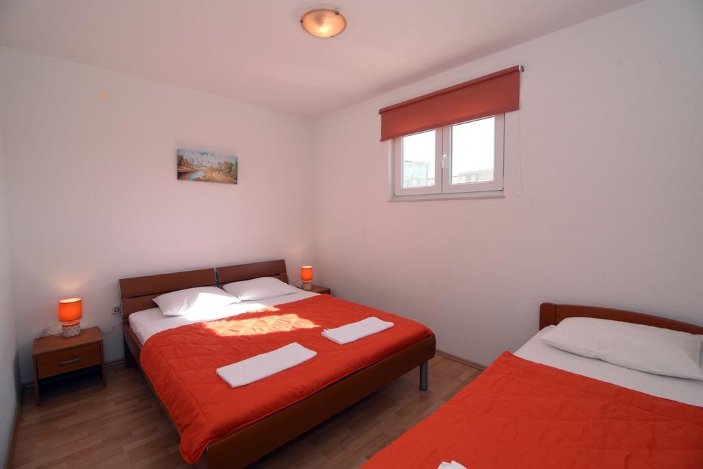 Apartments Coric Baska Voda Luaran gambar