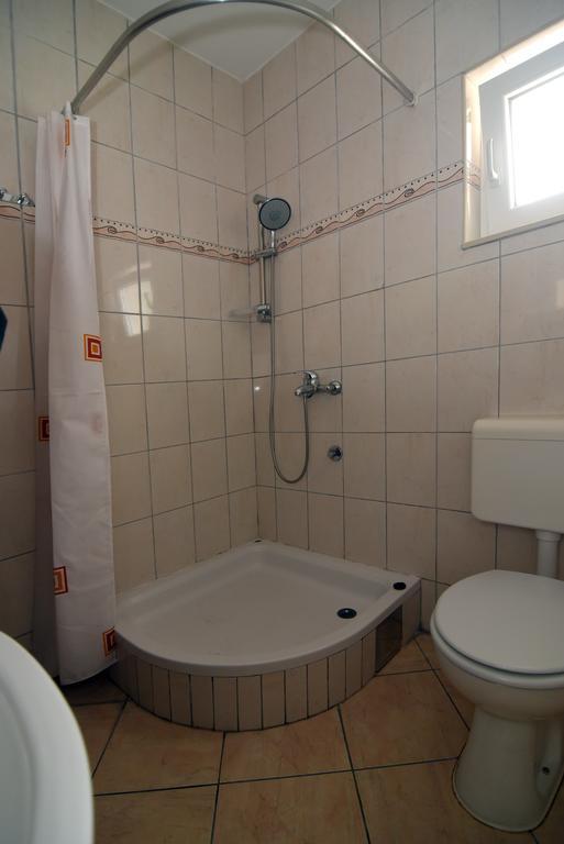 Apartments Coric Baska Voda Luaran gambar